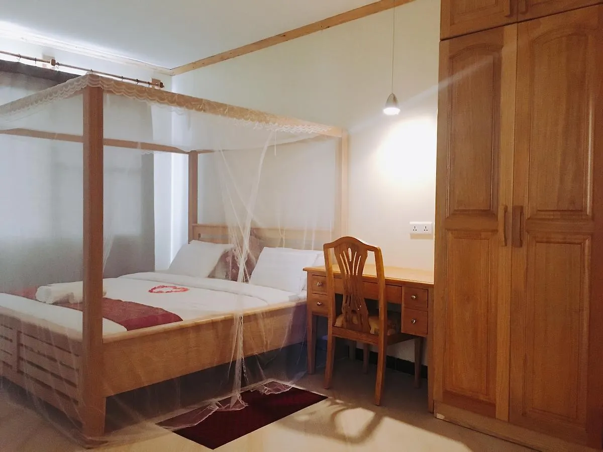 Hotel Duomo And Suites 坎帕拉
